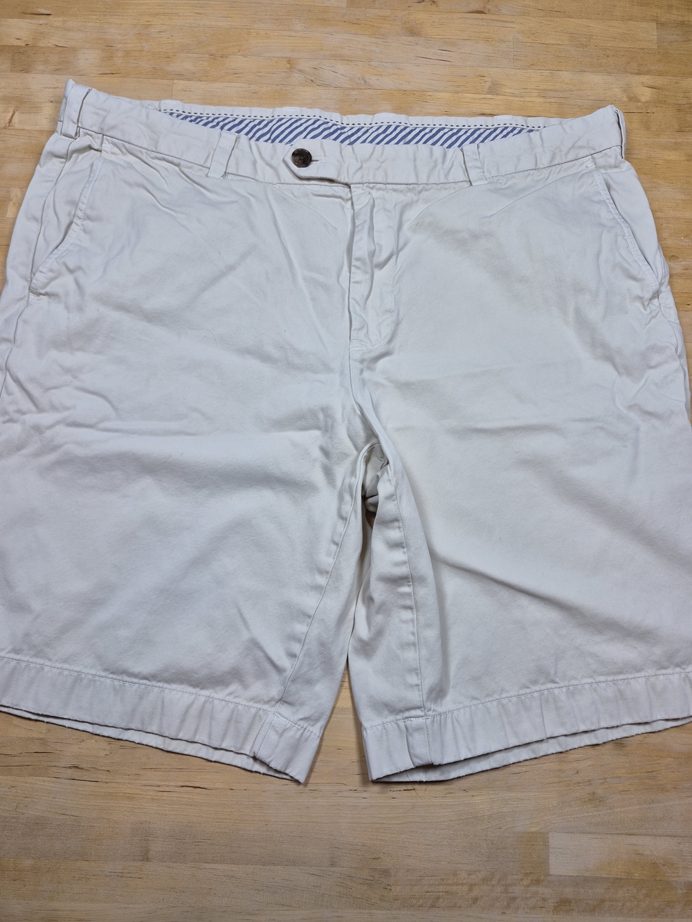 Brooks Brothers Light Cream Cotton Flat-Front Shorts